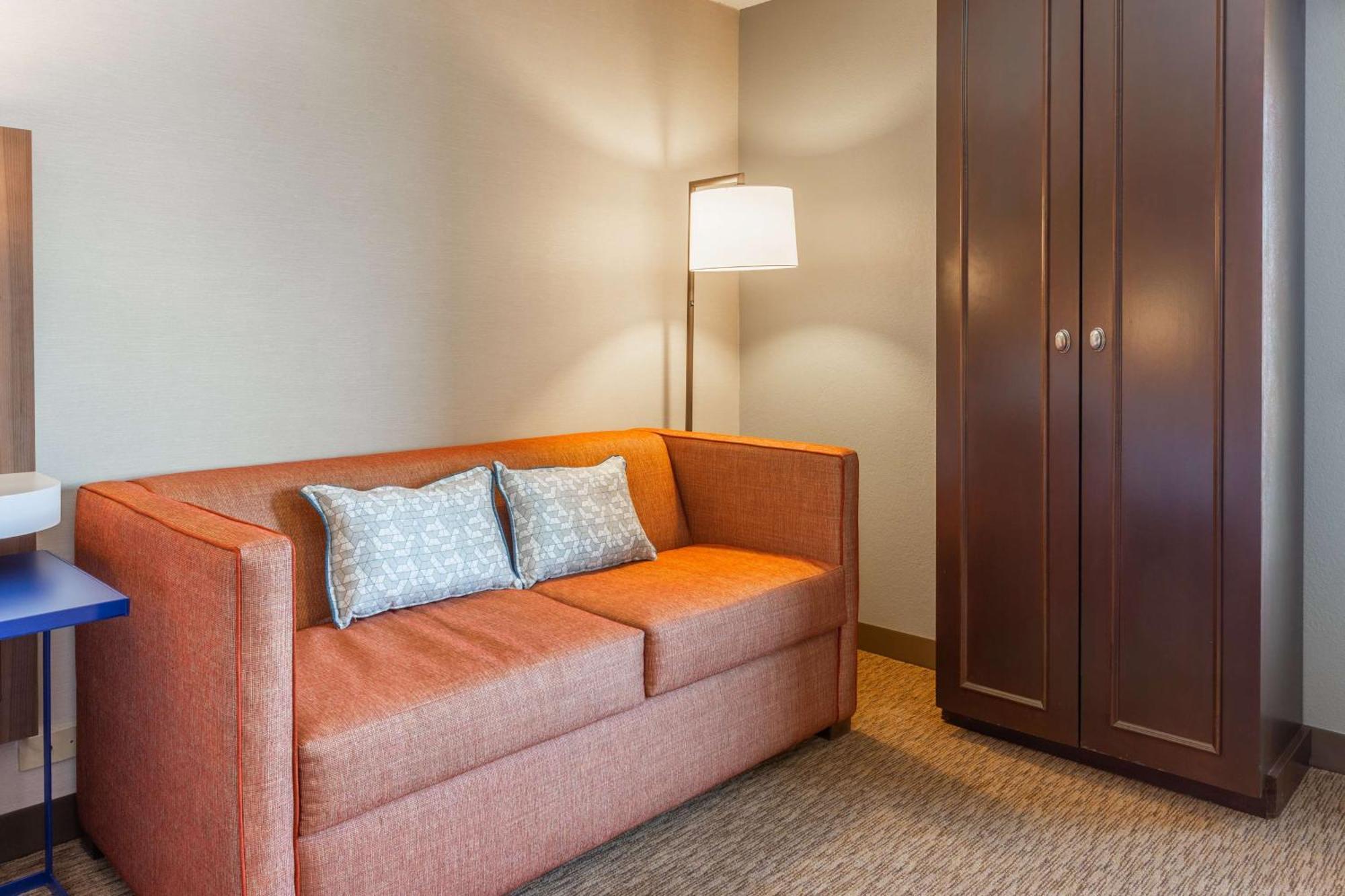 Hampton Inn Madison East Towne Mall Area Εξωτερικό φωτογραφία