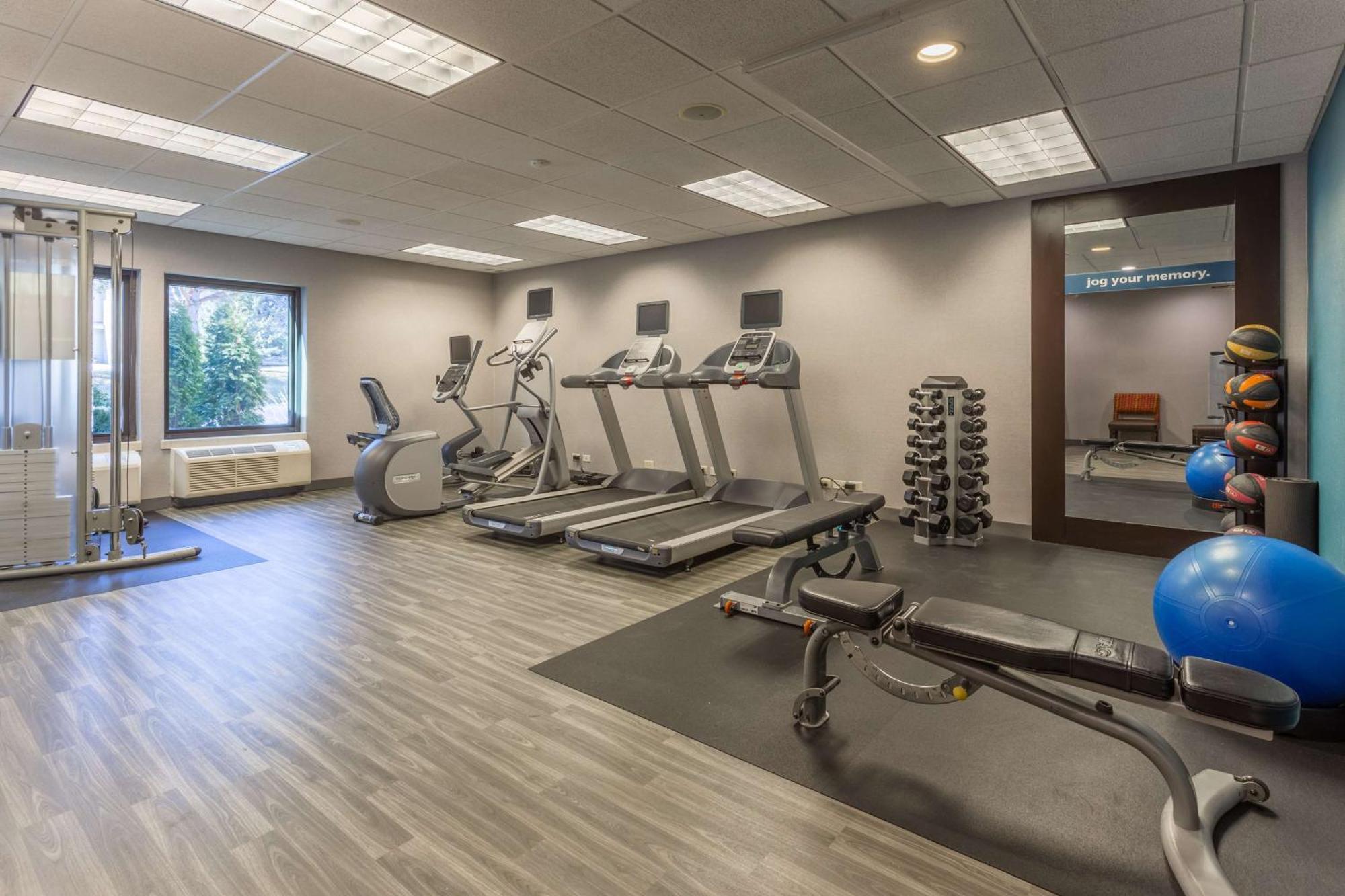 Hampton Inn Madison East Towne Mall Area Εξωτερικό φωτογραφία