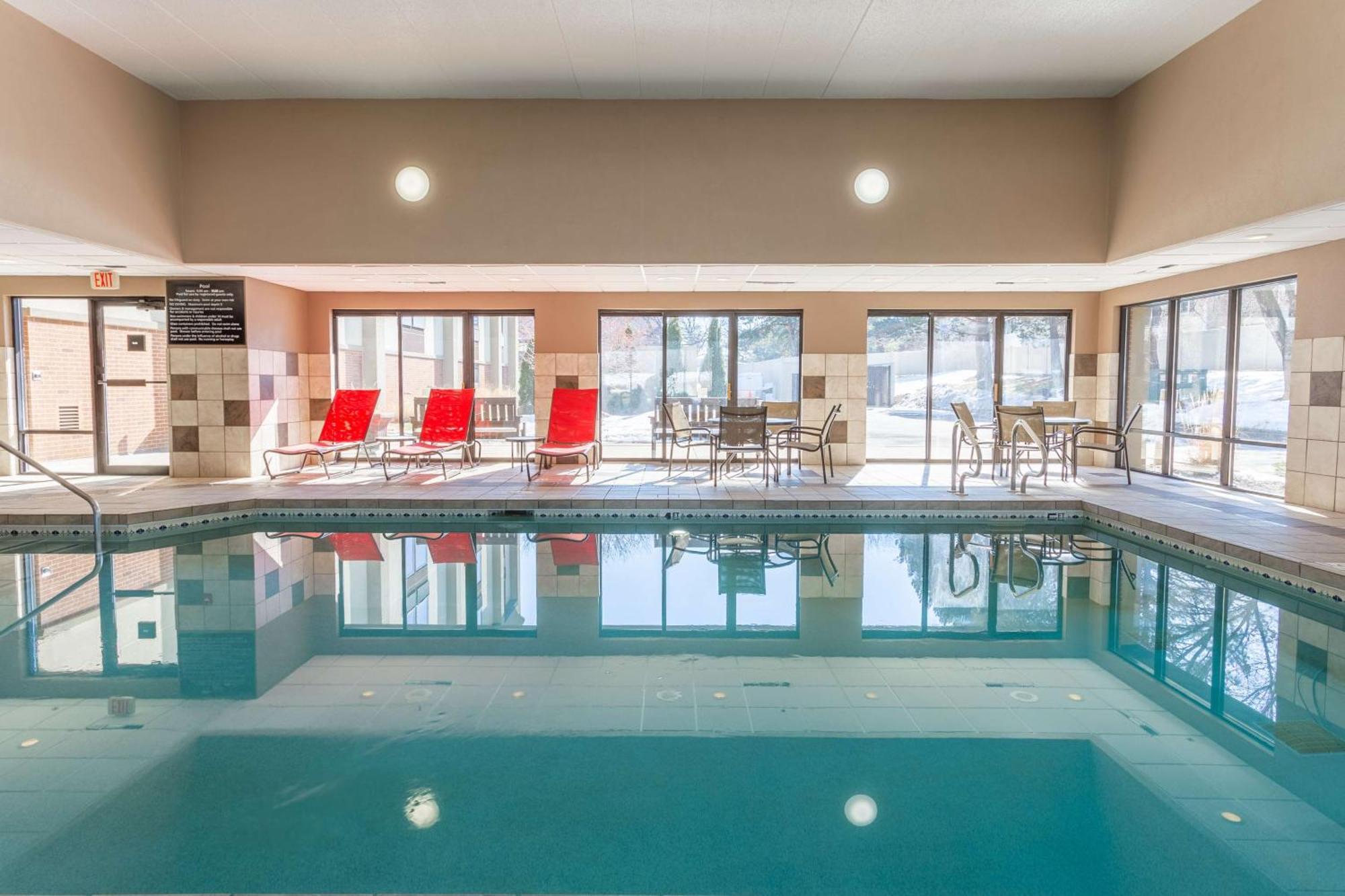 Hampton Inn Madison East Towne Mall Area Εξωτερικό φωτογραφία