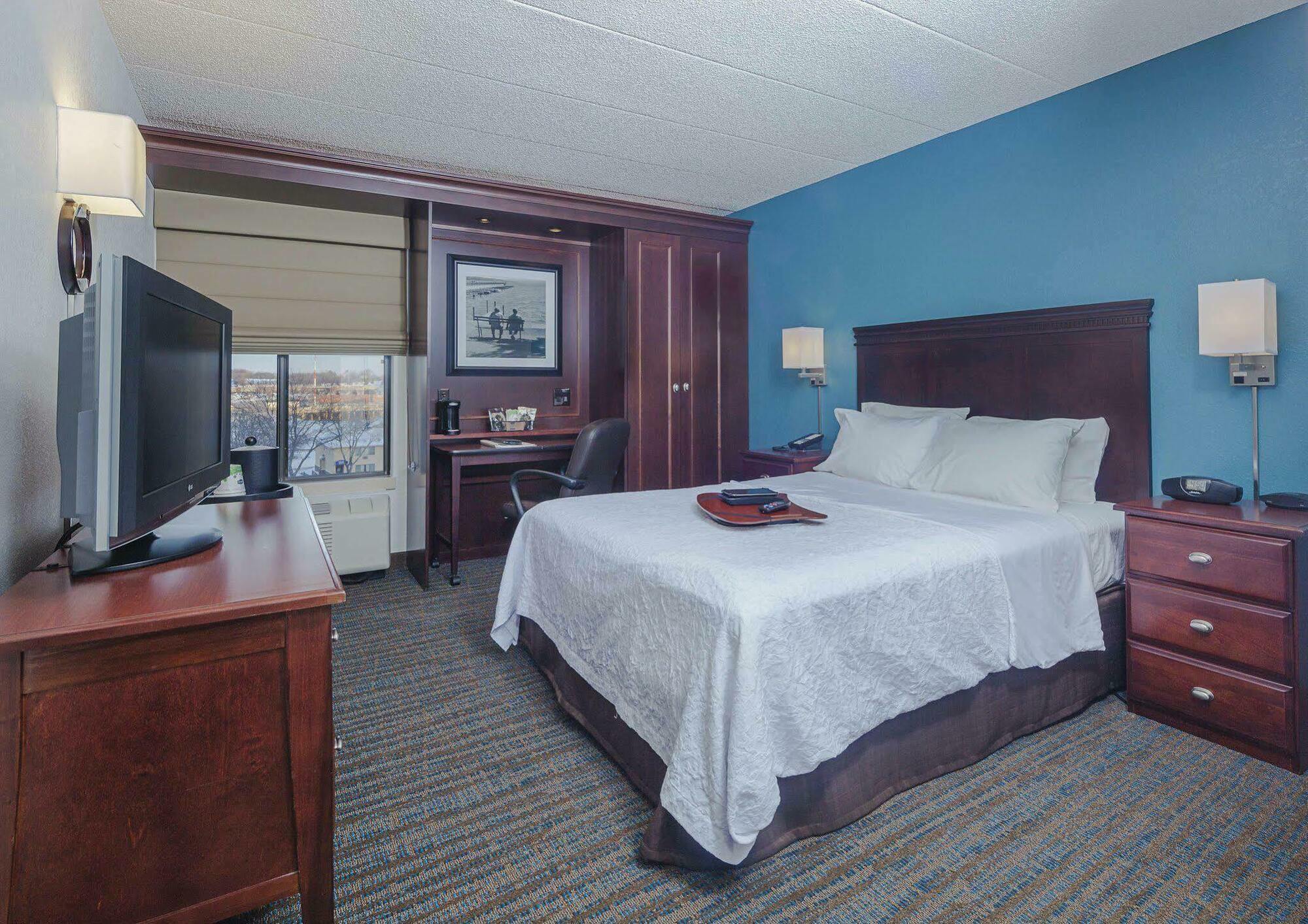 Hampton Inn Madison East Towne Mall Area Εξωτερικό φωτογραφία